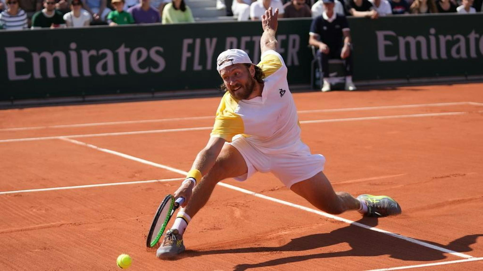 L'art de la glissade maîtrisée est essentiel sur terre battue, n'est-ce pas Lucas Pouille ?