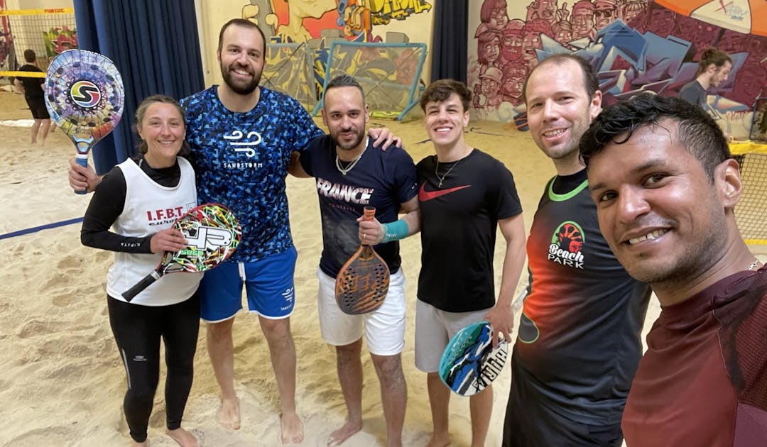 Jouer au beach tennis toute l’année à Paris (ou presque), c’est possible ! | Fédération française de tennis