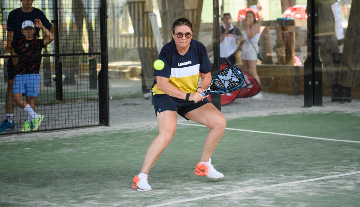 Carré padel - Alexia Dechaume-Balleret : "Développer la formation des jeunes et la pratique féminine" | Fédération française de tennis