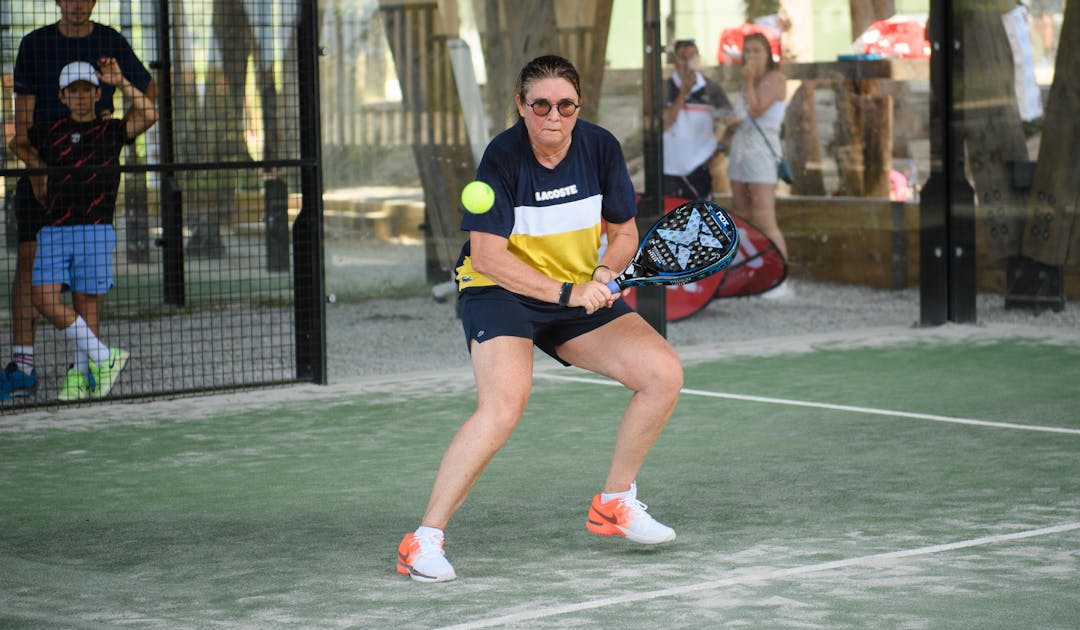 Carré padel - Alexia Dechaume-Balleret : "Développer la formation des jeunes et la pratique féminine" | Fédération française de tennis