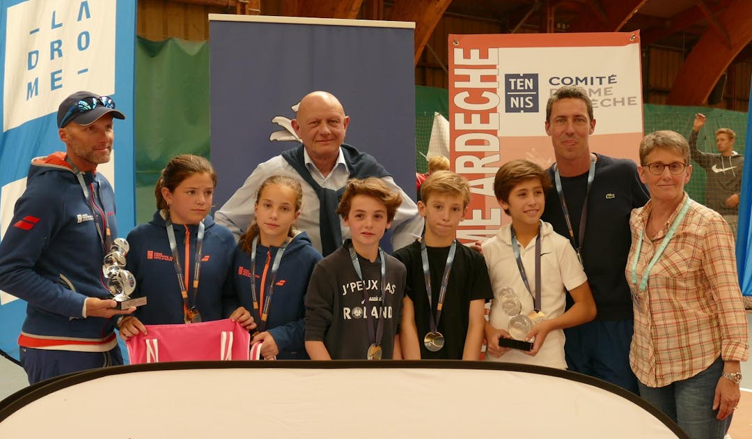 Interclubs 11/12 ans : le titre pour Set Club et Villa Primrose | Fédération française de tennis