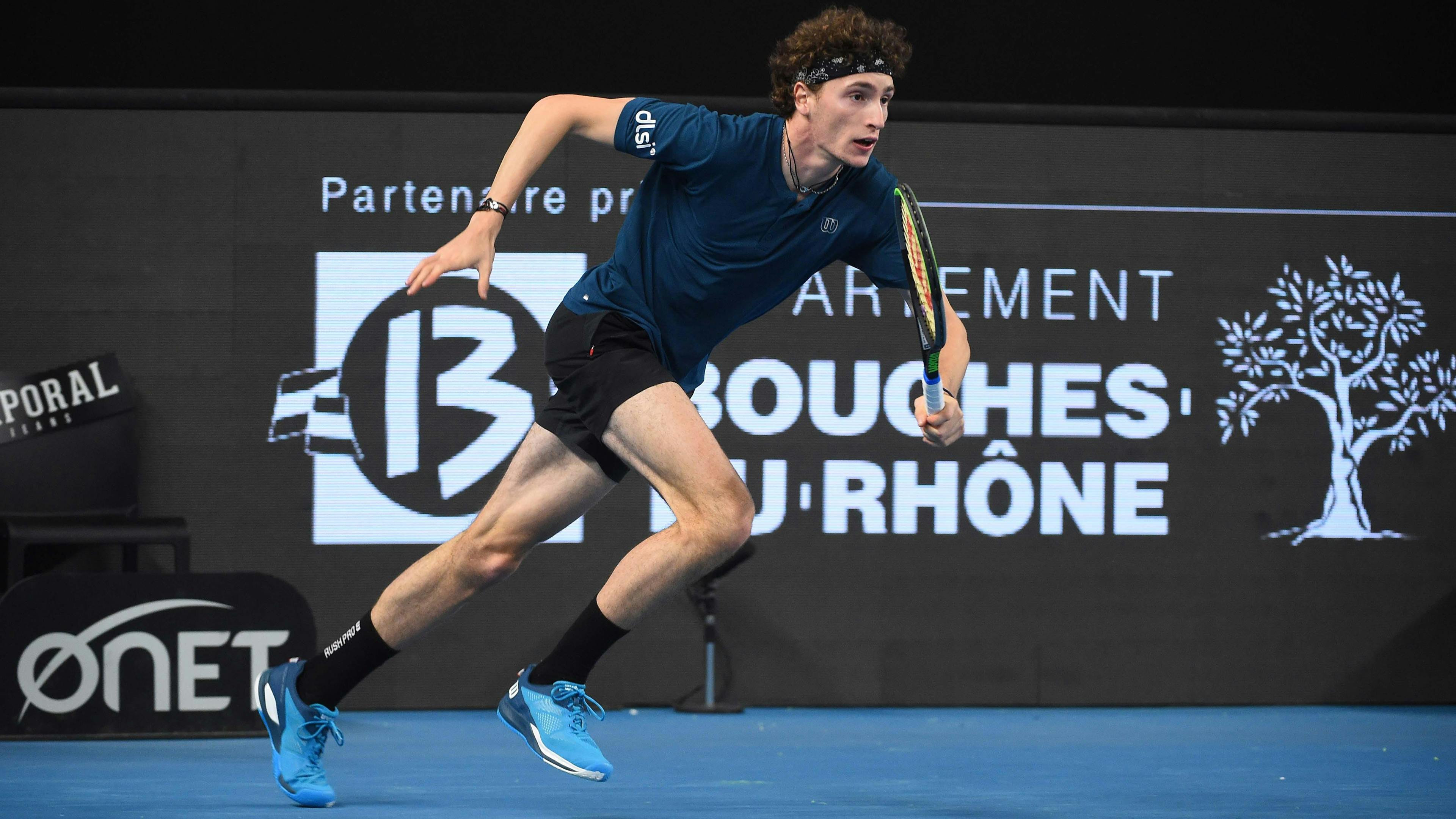 Ugo Humbert a sauvé une balle de match avant de gagner sa place en demi-finale.