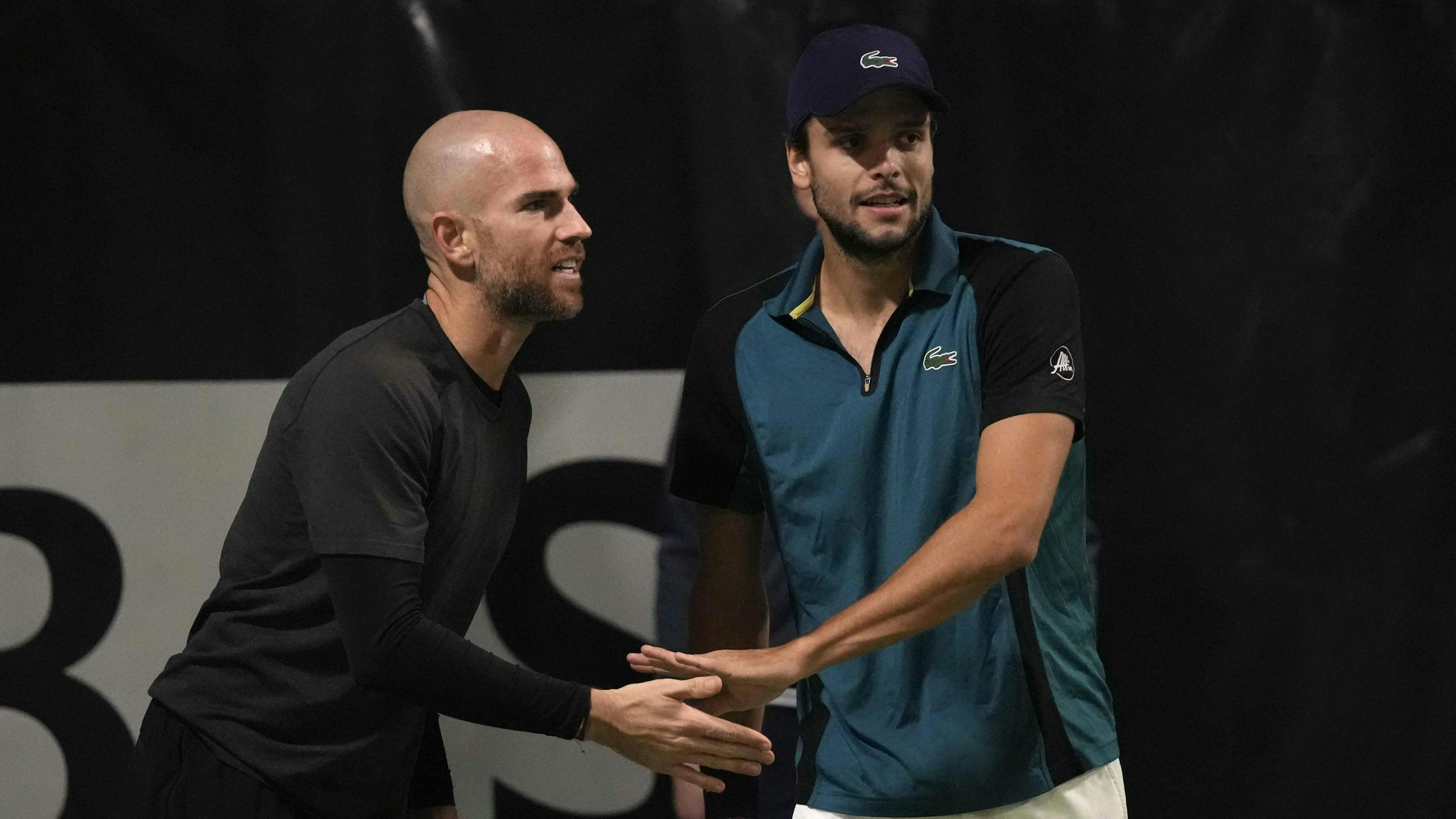 Adrian Mannarino et Grégoire Barrère égalisent : match tie break pour le titre !