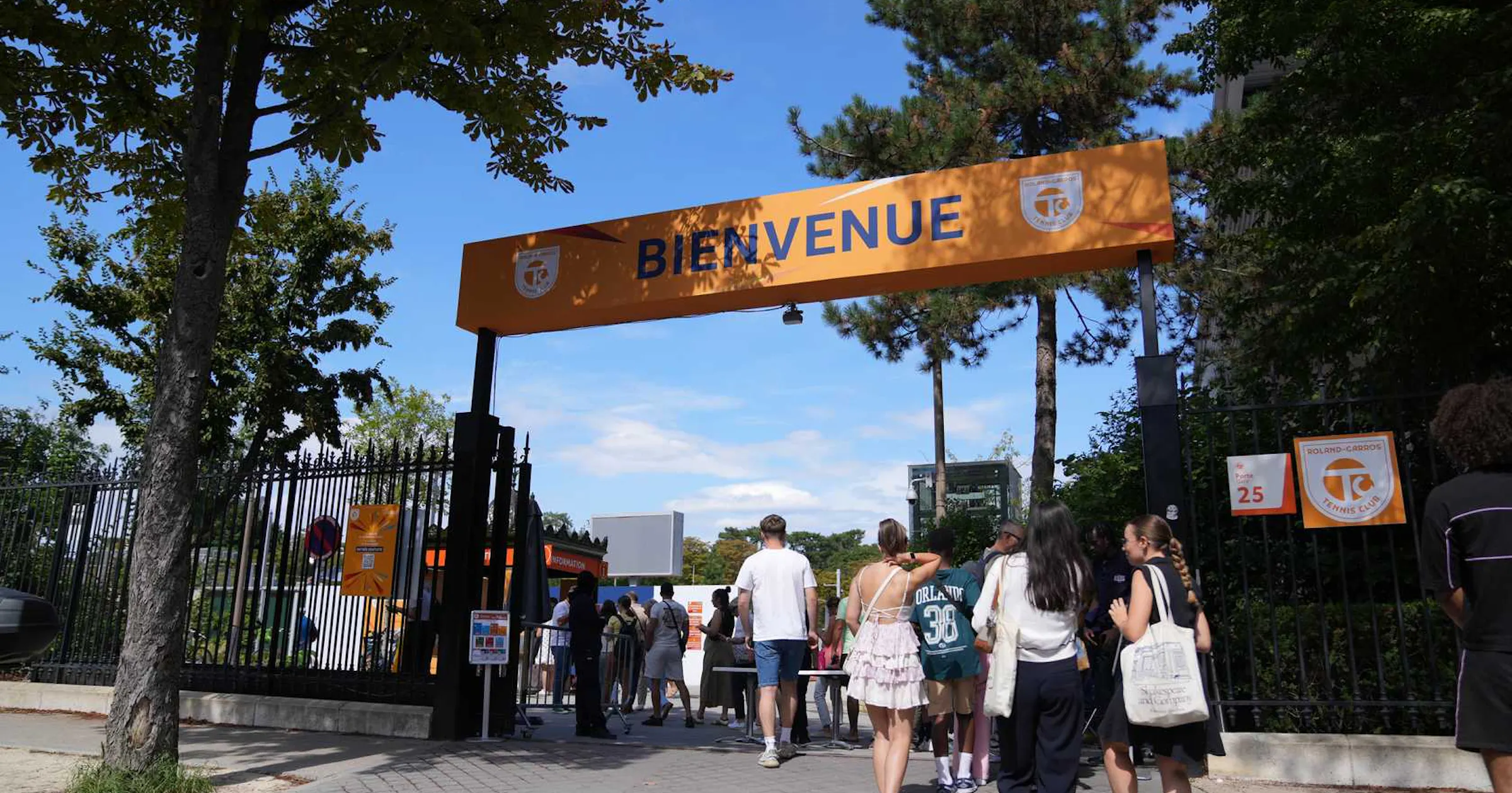 Photo: fft.fr Free Tickets Now Available for Roland-Garros Tennis Club 2026: Dates & Activities
