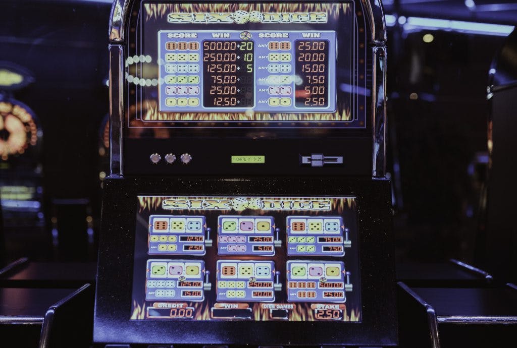 Slotmatchinescherm in het Family Game Center van Quiévrain