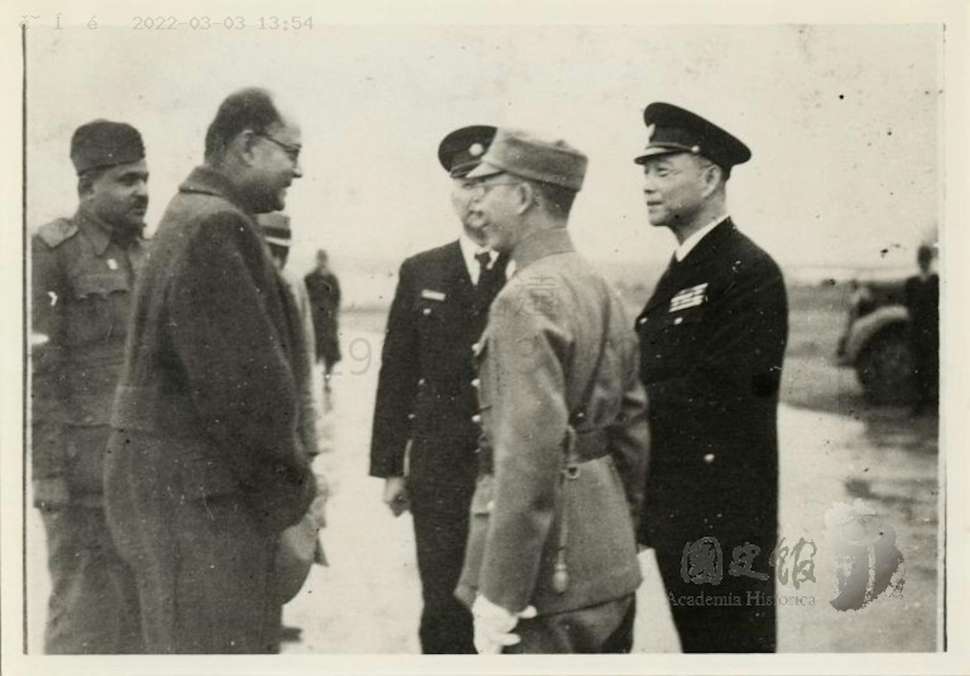Wang Jingwei, leader of the puppet government under the Japanese Empire, welcomes Subhas Chandra Bose to Nanjing, November 1943. Credit: Academia Historica 