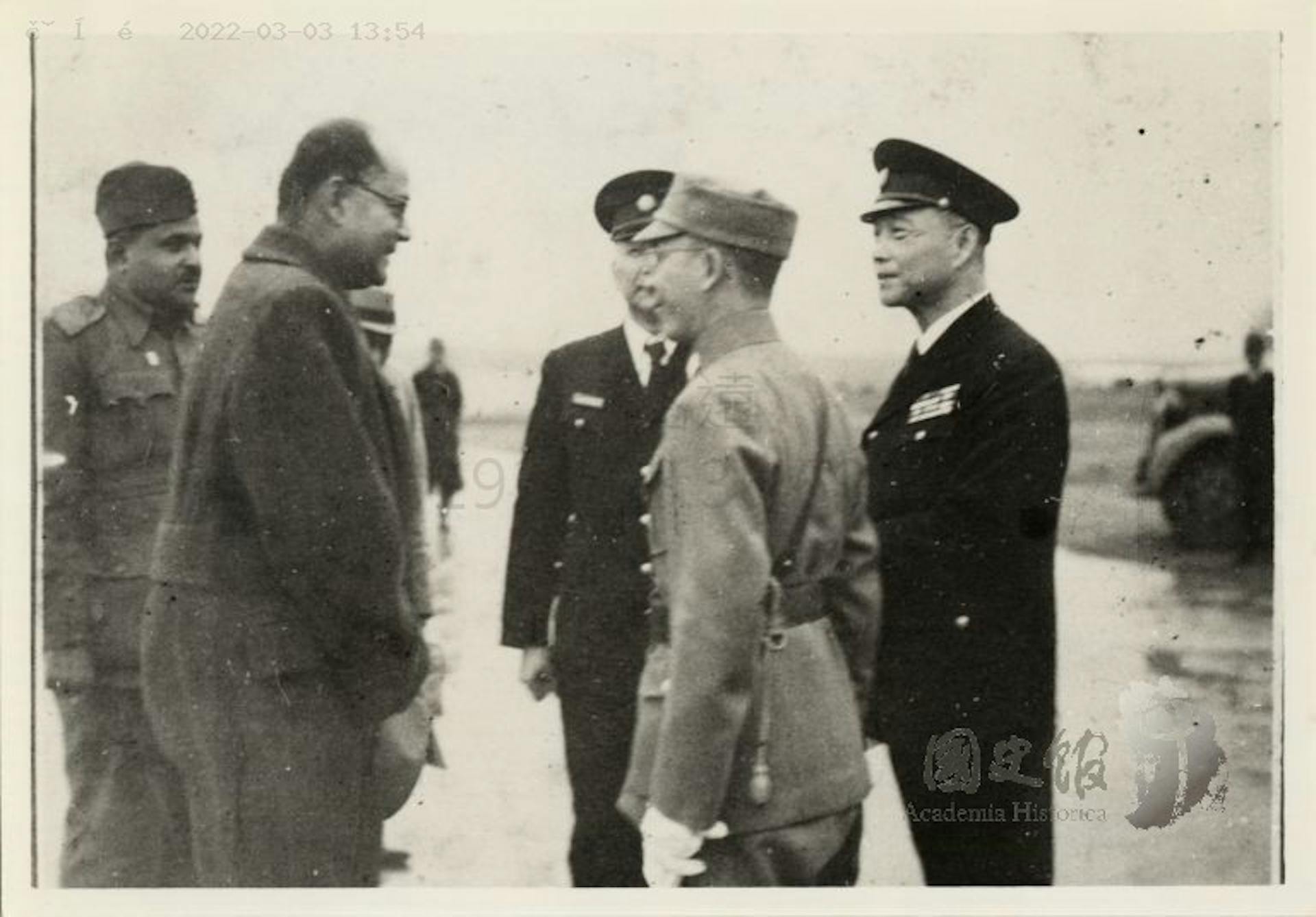 Wang Jingwei, leader of the puppet government under the Japanese Empire, welcomes Subhas Chandra Bose to Nanjing, November 1943. Credit: Academia Historica