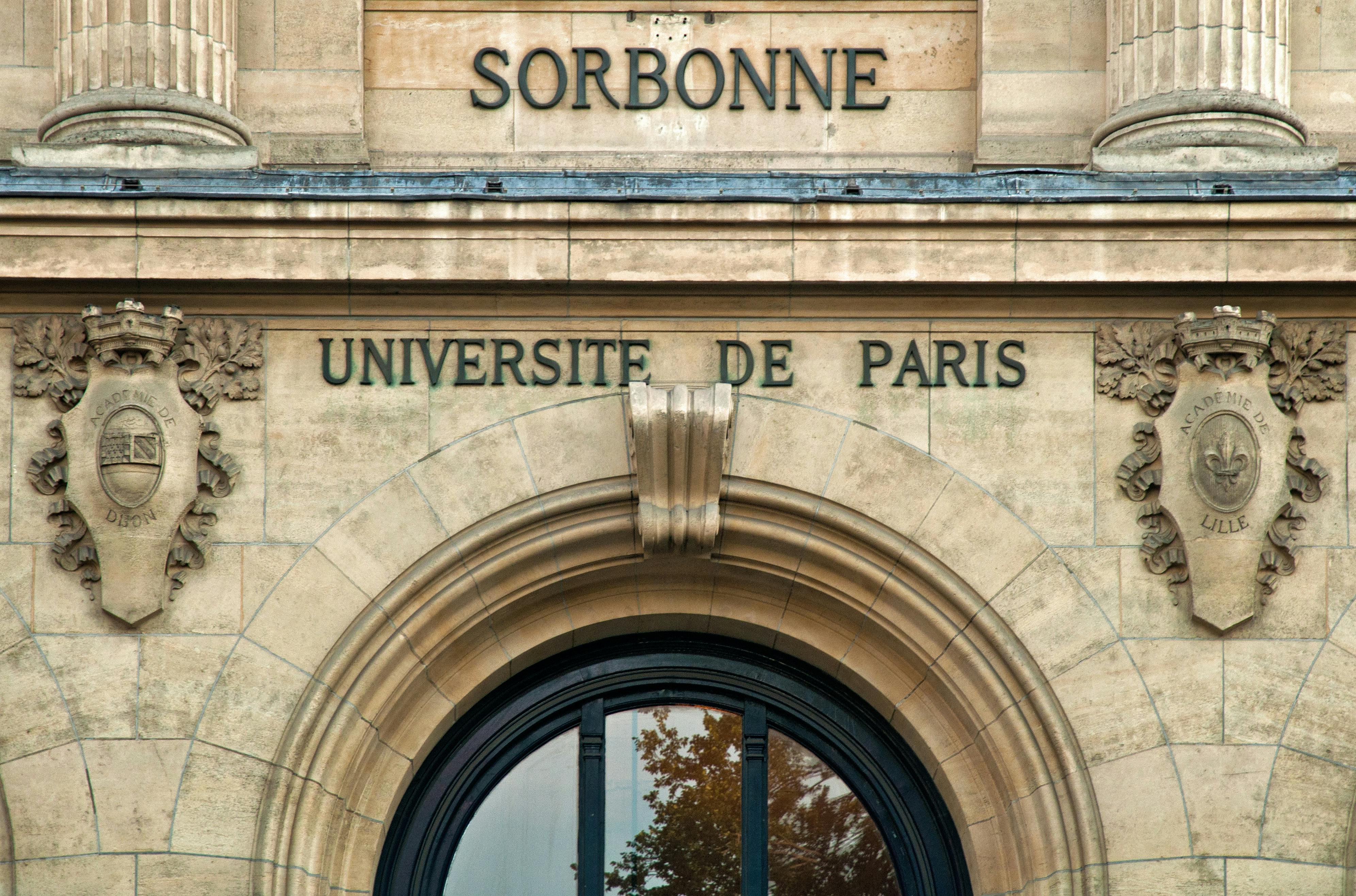 Pourquoi la proximité avec une grande école fait-elle grimper les prix immobiliers  ?