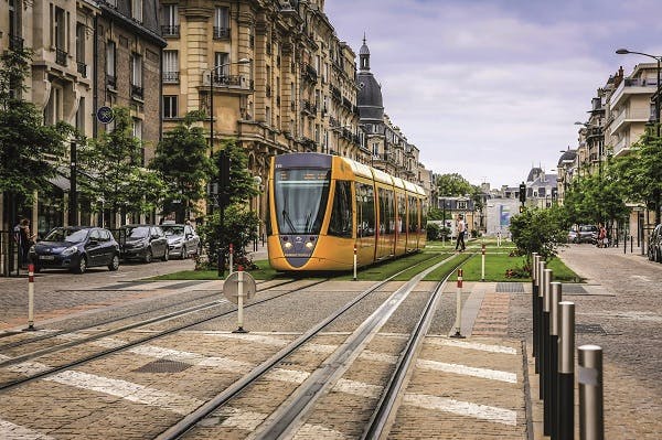 Reims fait une belle percée, 10ème ville où investir en 2016