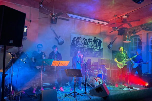 Finally Friday + The Capellos