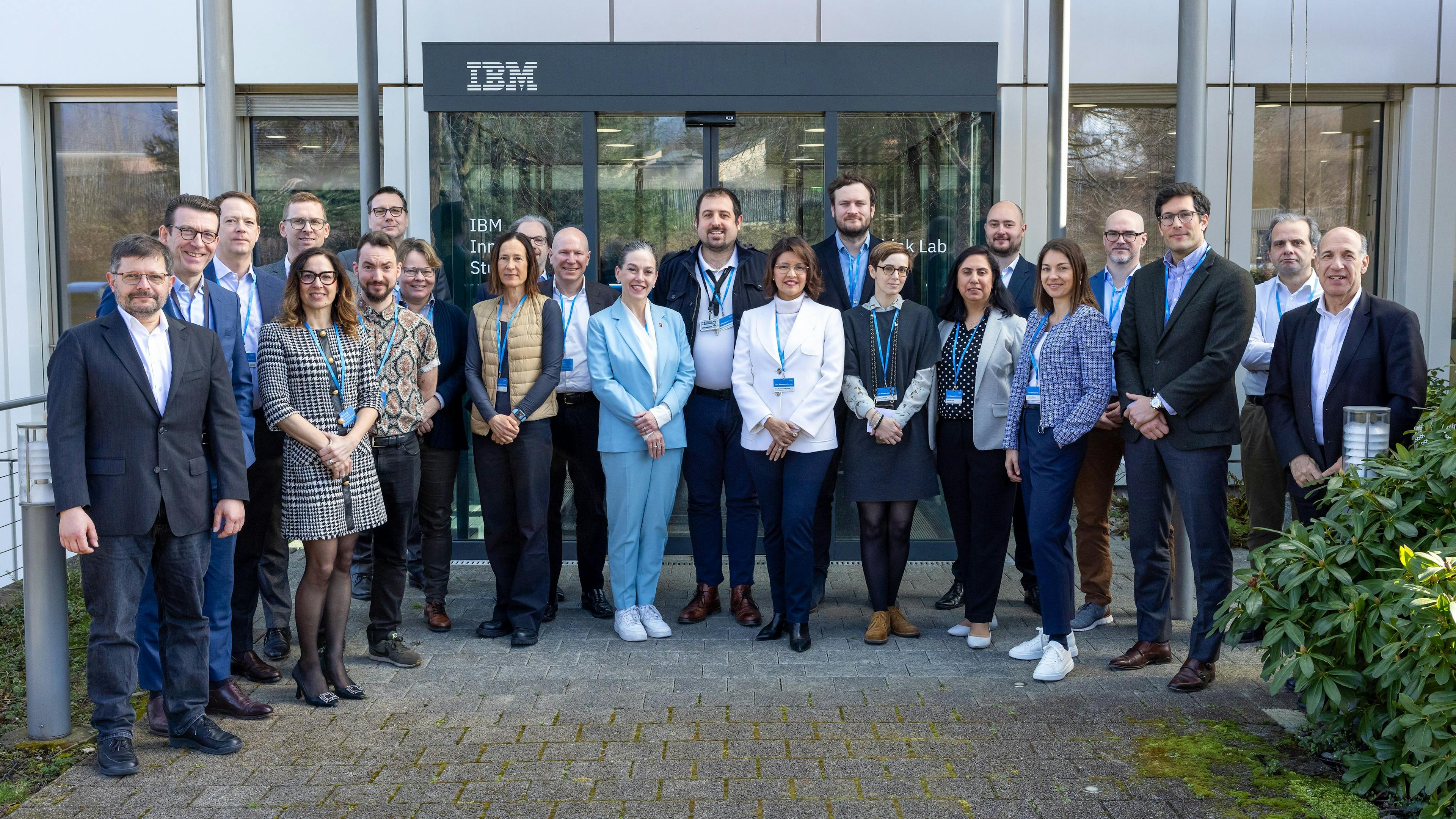 The Swiss Financial Innovation Desk (FIND) conducted a facts-finding trip at IBM Research Lab with 20+ key stakeholders of the financial ecosystem.