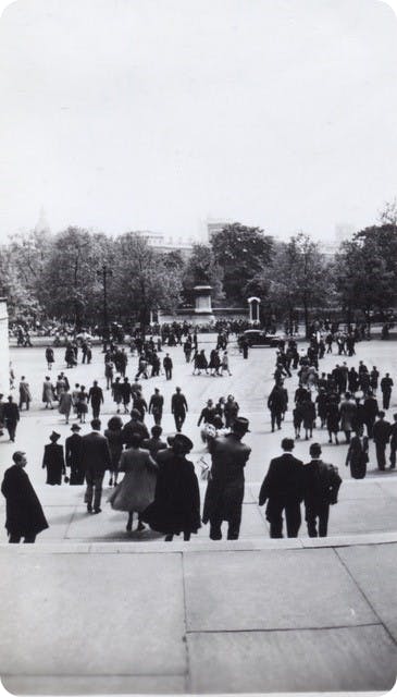 Crowds flock to Buckingham Palace, VE Day, 1945.