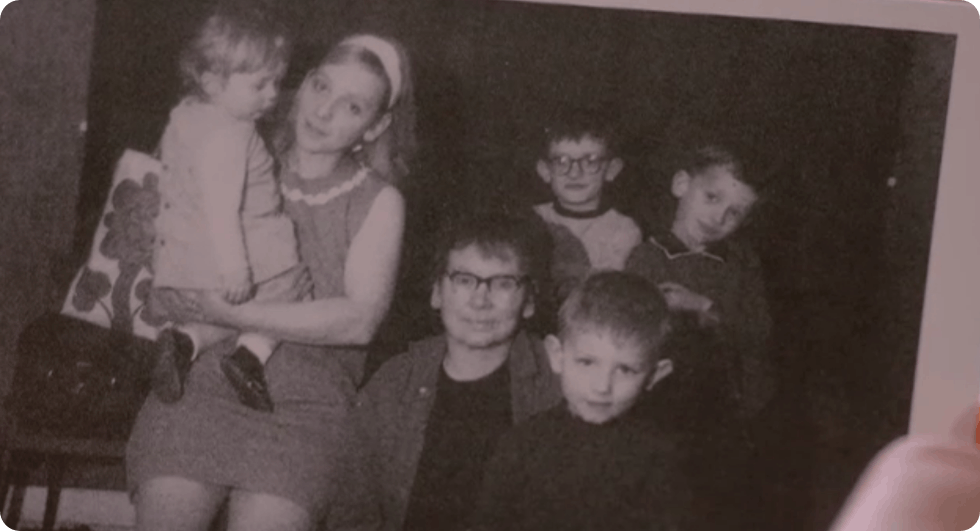 A family photo of George with his siblings and grandmother "Nannie Glynn"