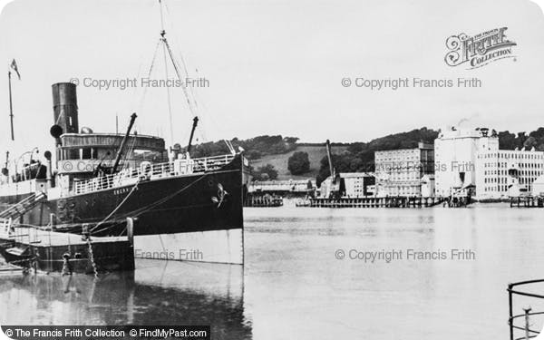 Waterford Quay, photographed in 1939, Francis Frith Collection.