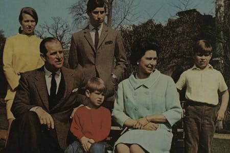 queen elizabeth, prince philip and their children in 1968