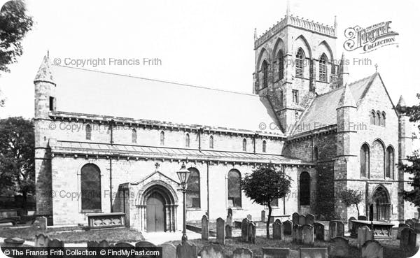 St James' Church, Grimsby, found in the Francis Frith Collection.