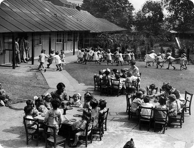 Schoolchildren and teachers in Britain, 1920s