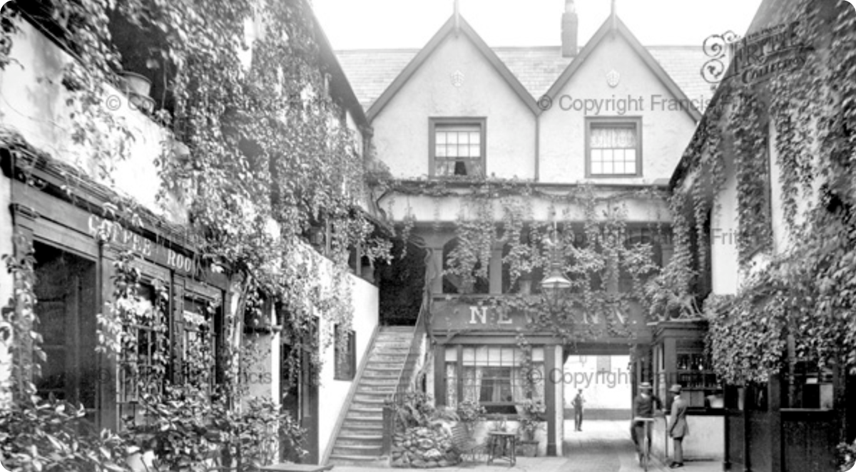 new inn lane, gloucester in 1912