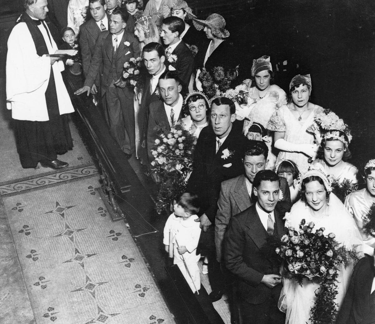 Couples getting married on Christmas Day