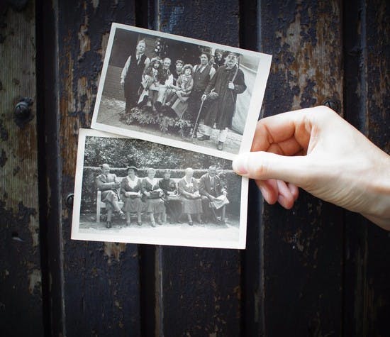 working-with-family-photographs-header