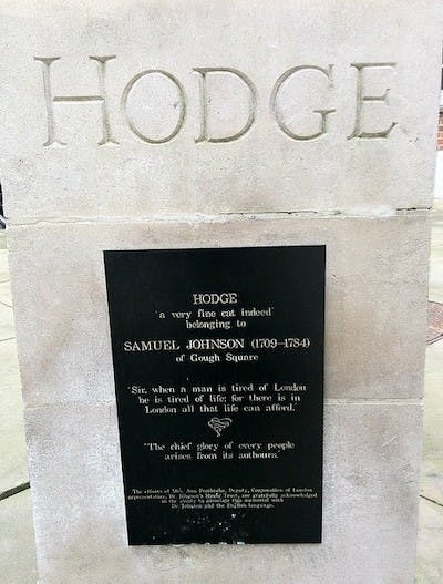 Plaque for Hodge in Gough Square, London.
