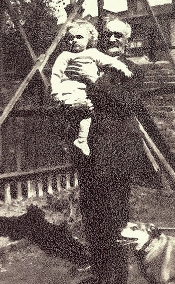 Mudlark discovery - Samuel Smith, his grandson Peter and his dog