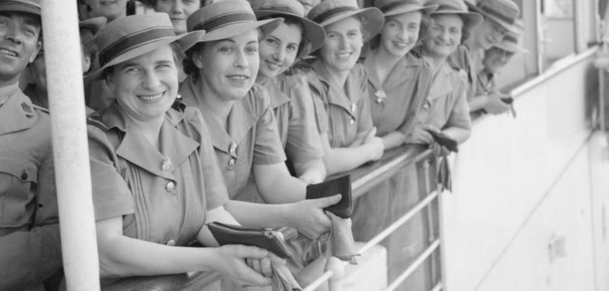 DICKEN’S VILLAGE 1985/TAXI/TREE/母娘 60th Annual Threshing Bee and Engine Show at Sussex Village Park