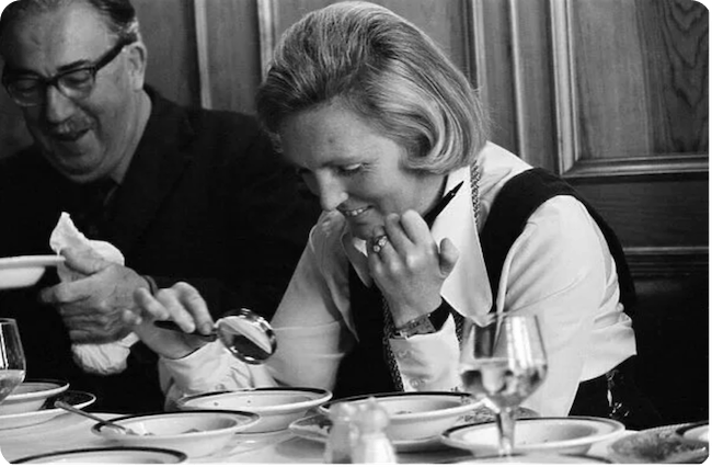 Mary Berry tasting mince pies