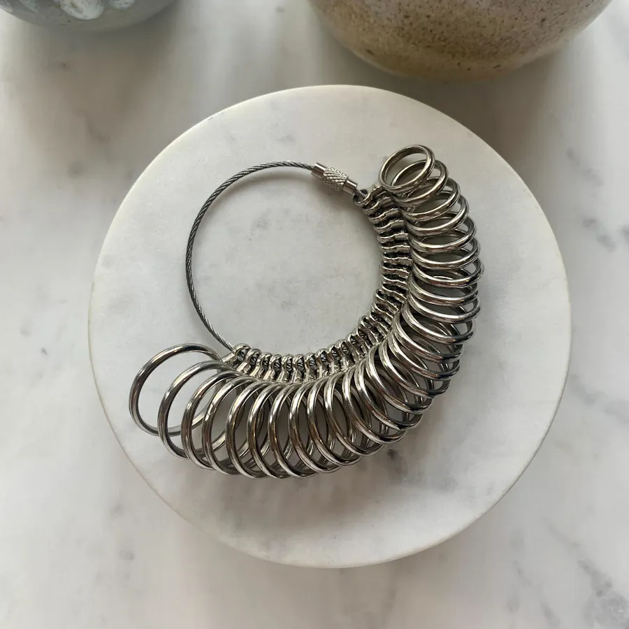 Ring size guide