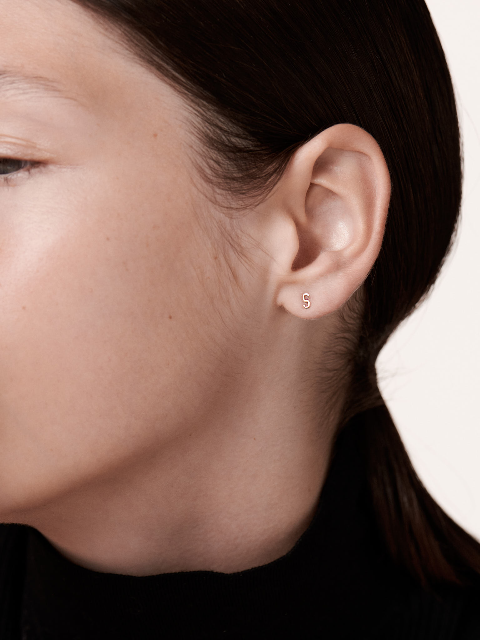 Personalised initial studs