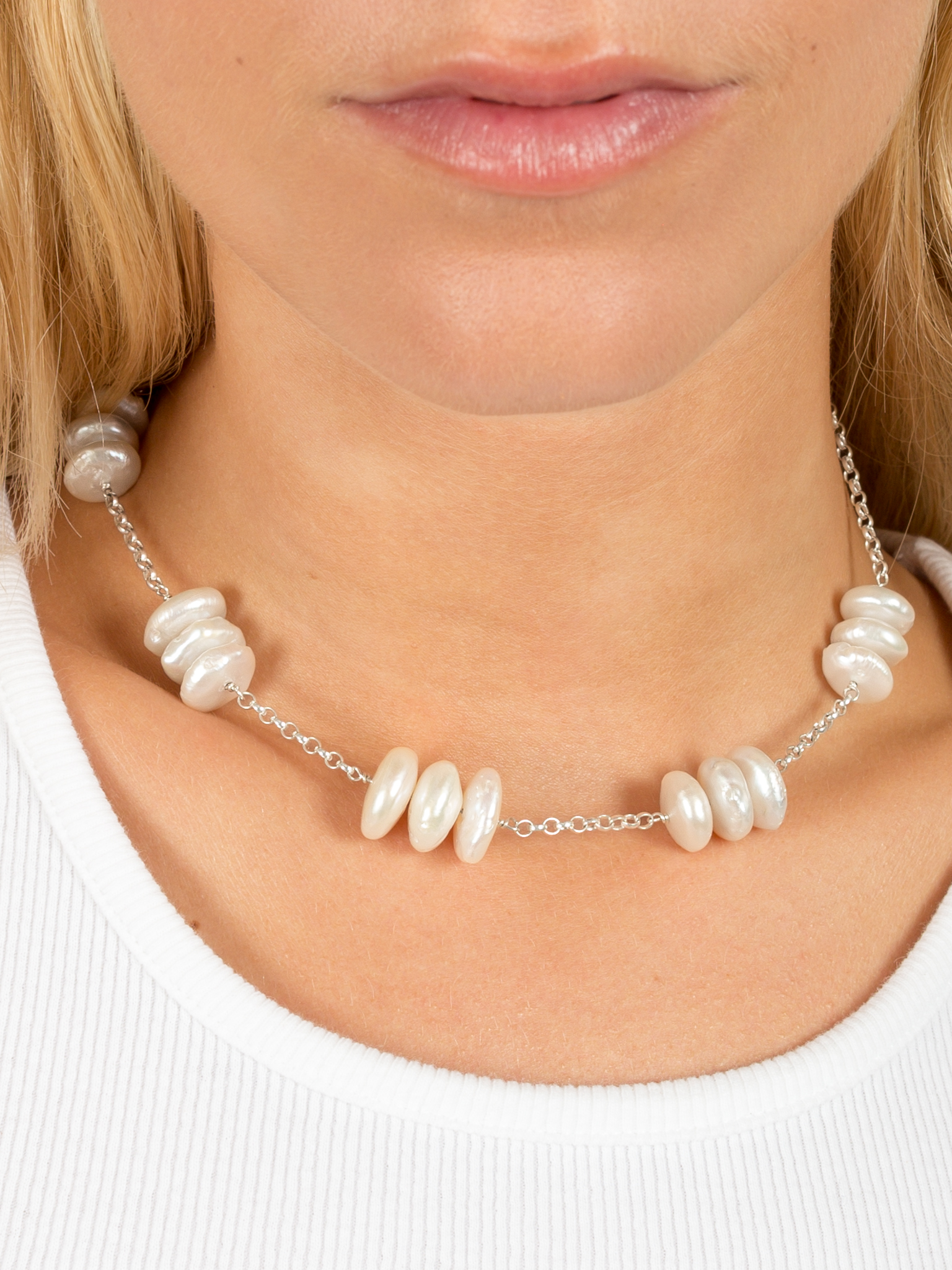 Mixed silver & pearl necklaces