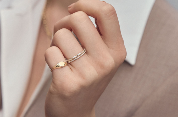 Signet rings for pinky fingers