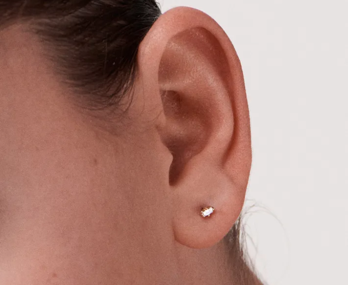 18K gold diamond studs