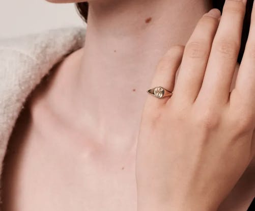 Engravable signet rings