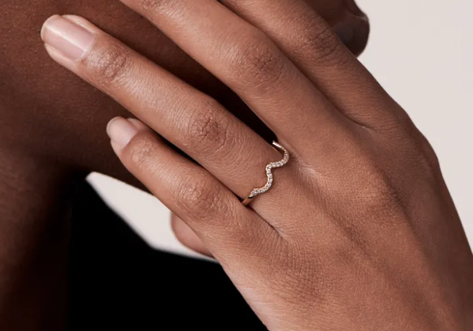 Mociun wavy wedding bands