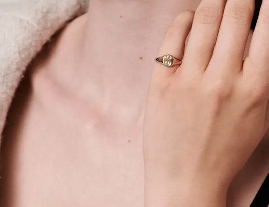 Engravable jewellery