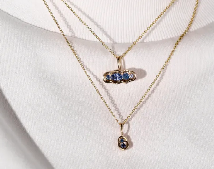 Sapphire pendant necklaces