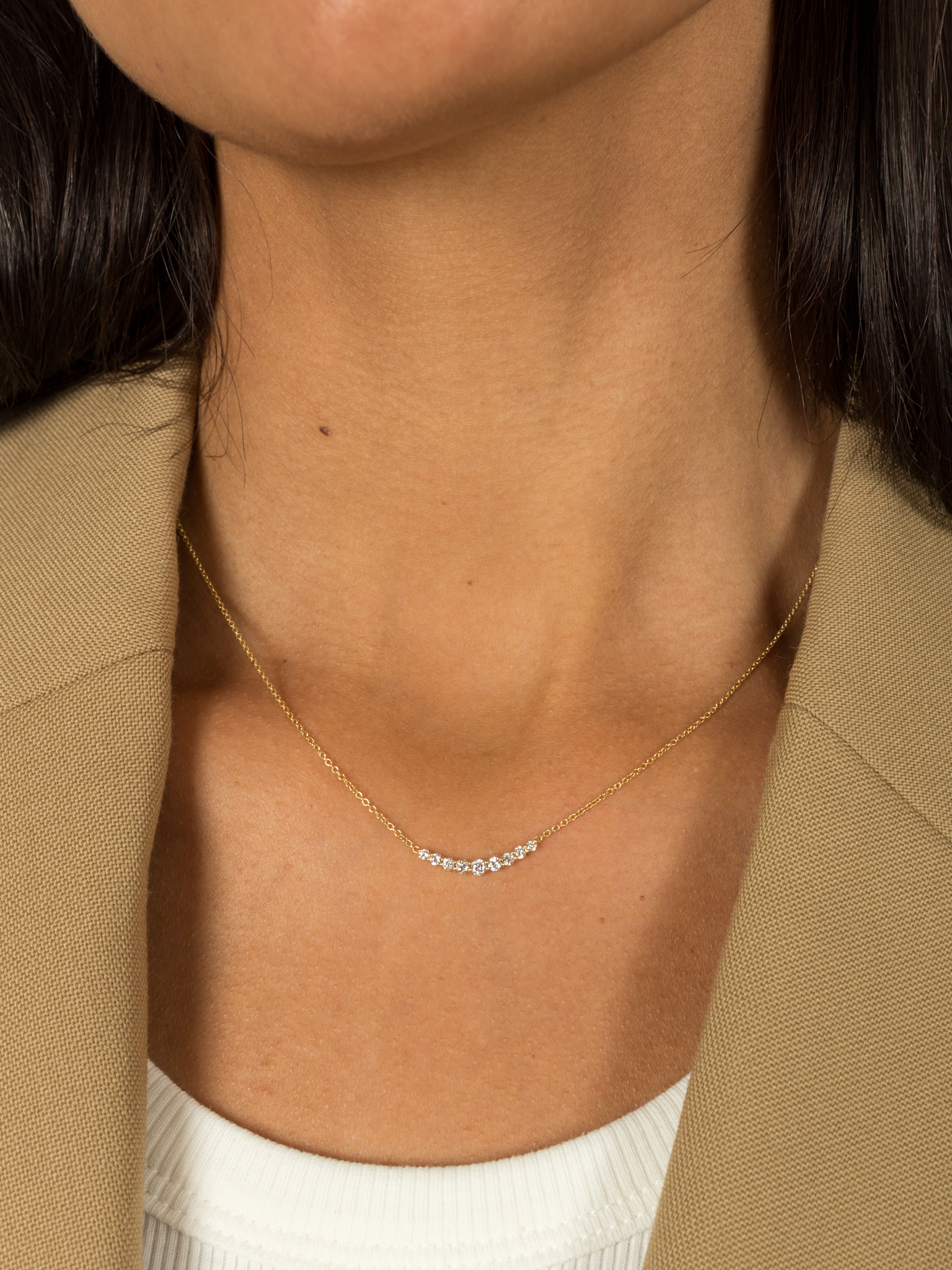 Bright diamond chains