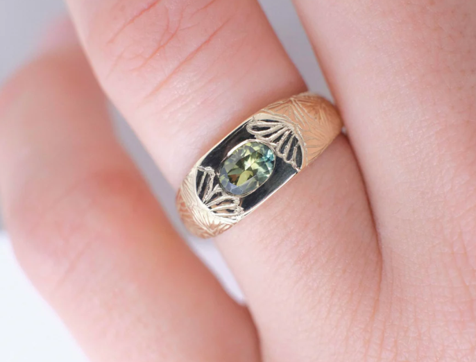9kt yellow gold signet rings