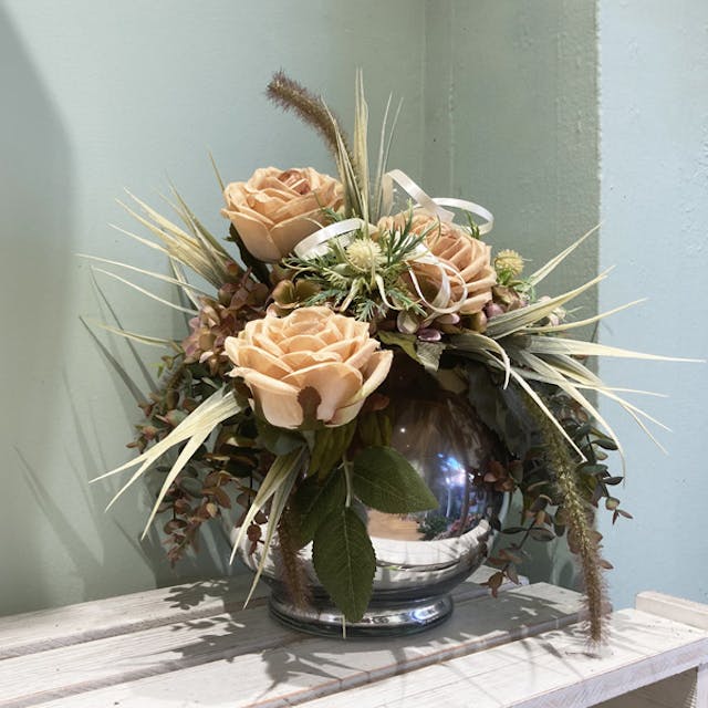 Image result for composizioni di fiori finti in vaso