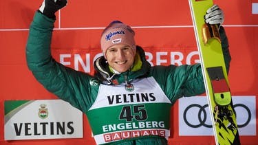 Karl Geiger feiert seinen ersten Weltcupsieg