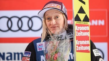 Daniela Iraschko-Stolz succeeds on large hill