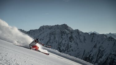 Skifahren lernen: Tipps und Tricks für Anfänger