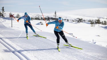 Langlaufski-Länge: Wie lang müssen klassische Langlaufski und Skating-Ski sein?