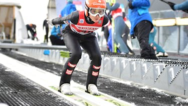 Marita Kramer feiert ihren ersten Weltcupsieg