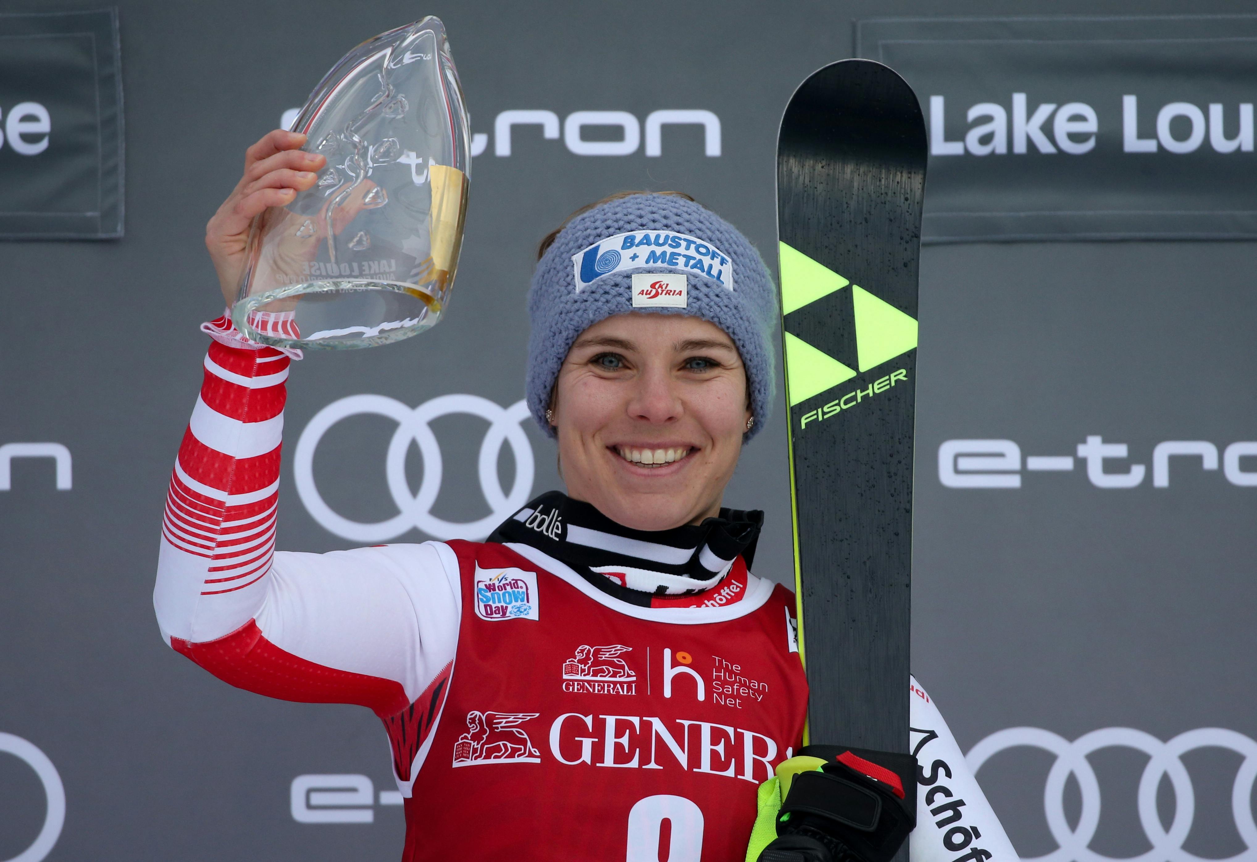 Fischer sports gmbh. Николь Шмидхофер. Николь Шмидхофер фото. Состояние Шмидхофер. Падение Шмидхофер.