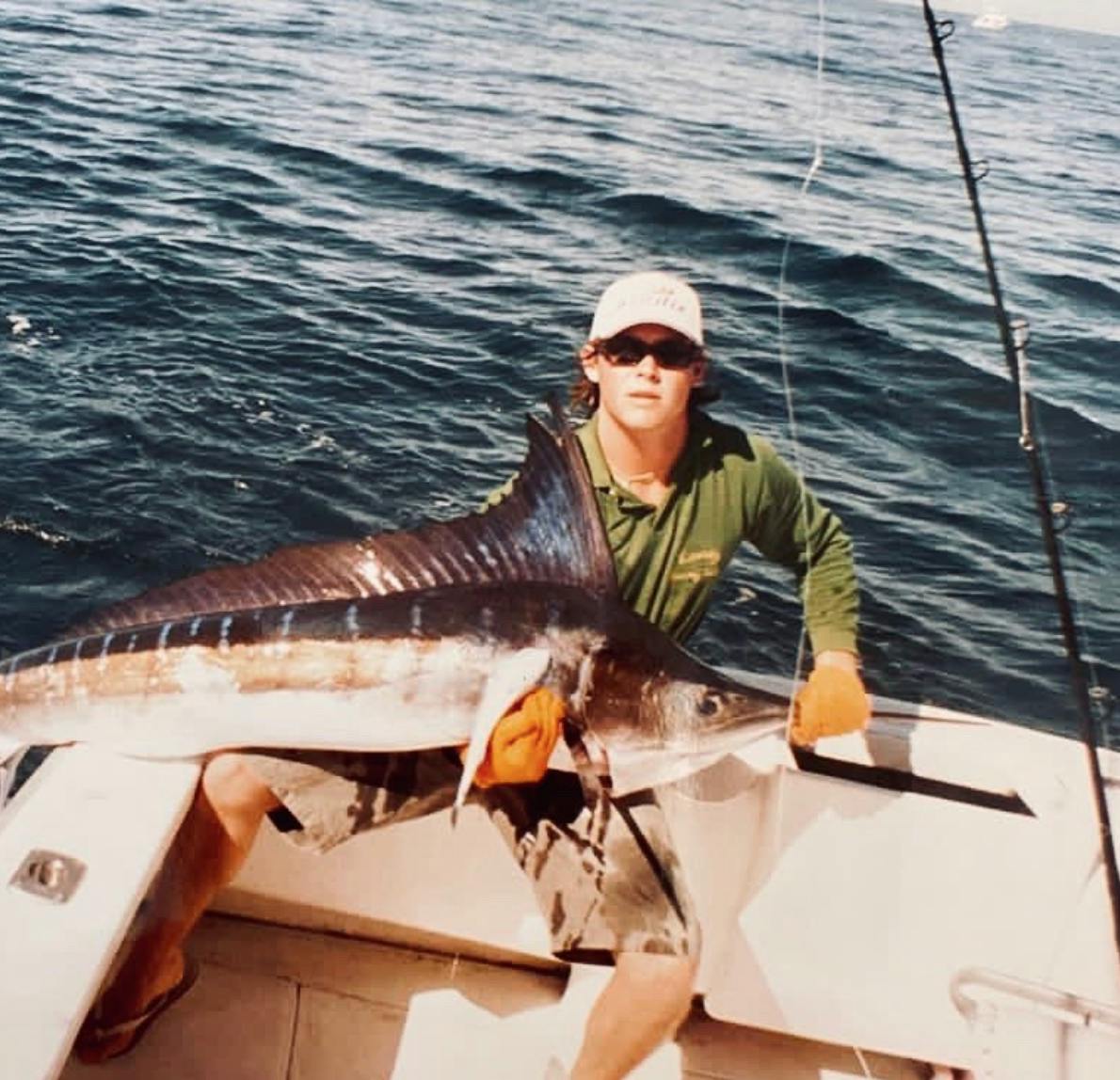 Vincent avec un beau marlin rayé pêché en 6 lbs au Mexique