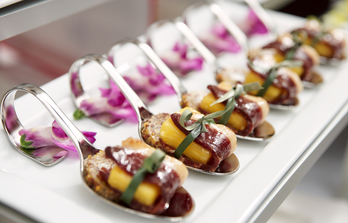 Avoid sticky situations at networking events: – what canapés to serve