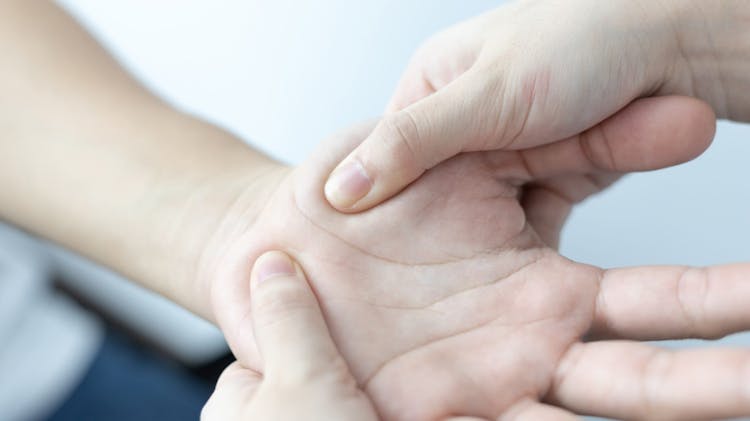 HAND JOINT SPECIALIST NEAR ME visual data 3