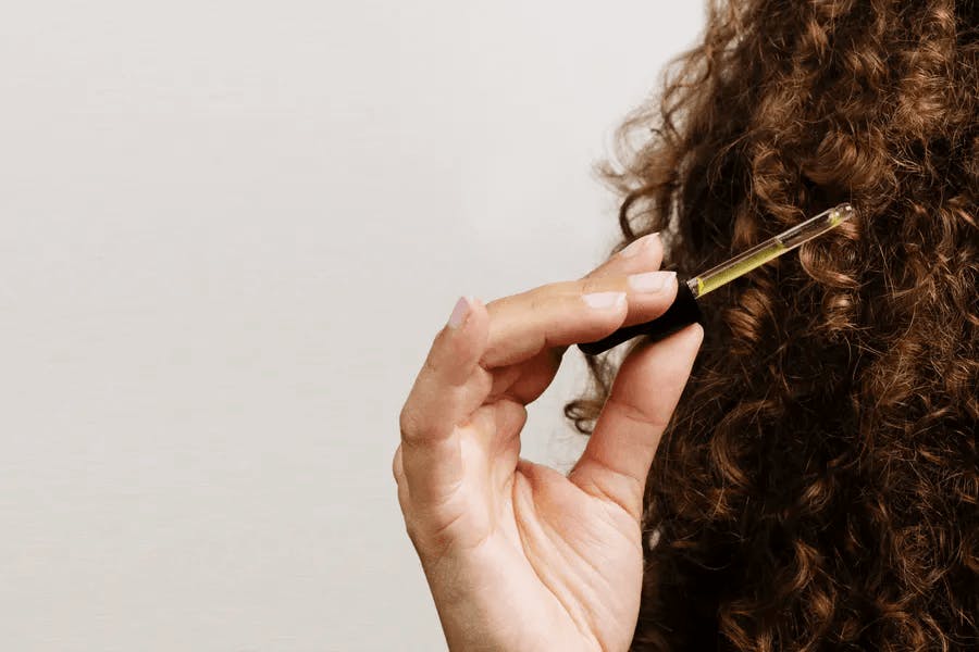 Les 7 avantages de l'huile de figue de barbarie pour les cheveux